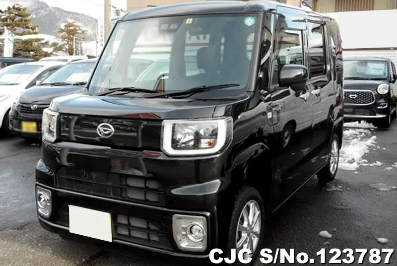 2019 Daihatsu / Hijet Stock No. 123787