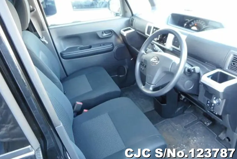 2019 Daihatsu / Hijet Stock No. 123787