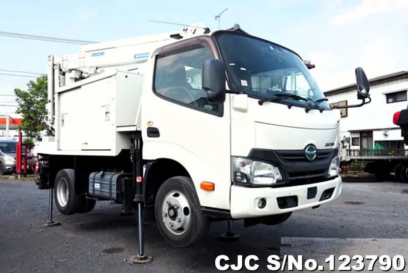 2018 Hino / Dutro Stock No. 123790