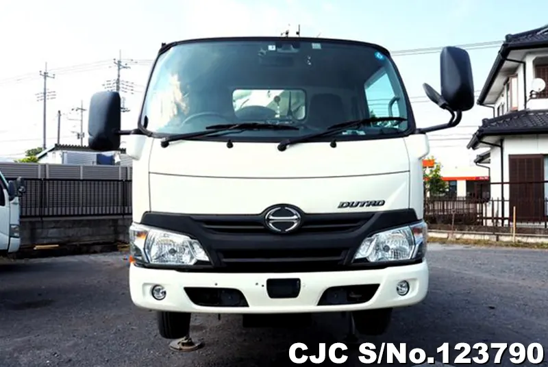 2018 Hino / Dutro Stock No. 123790