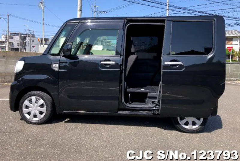 2017 Daihatsu / Hijet Stock No. 123793