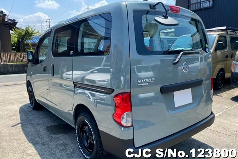 2000 Nissan / NV200 Stock No. 123800