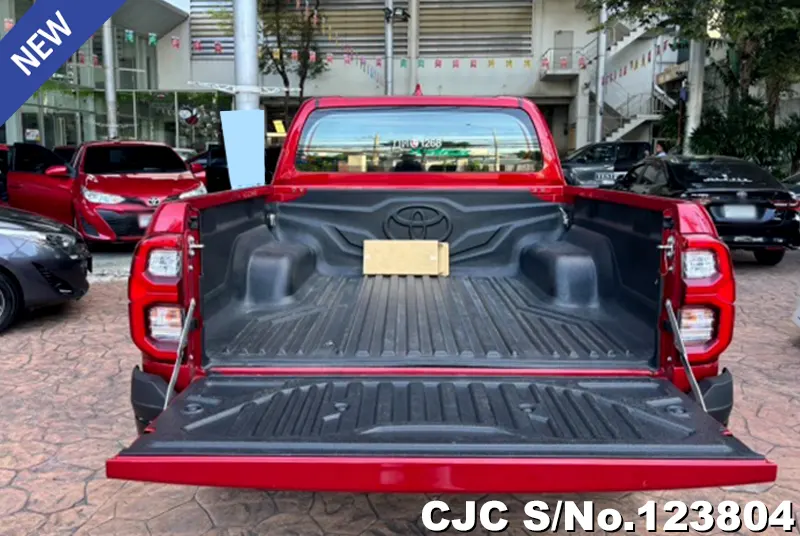 2024 Toyota / Hilux / Revo Stock No. 123804