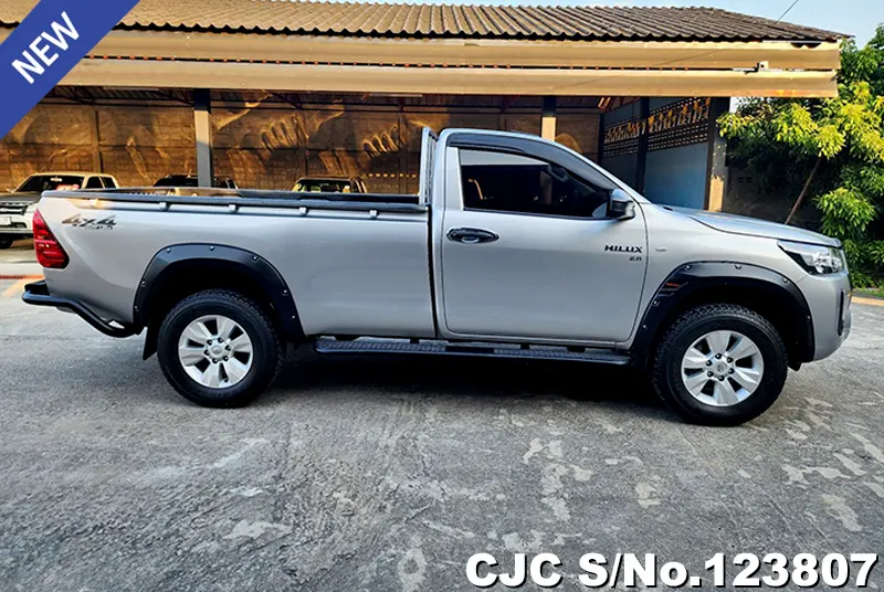 2020 Toyota / Hilux / Revo Stock No. 123807