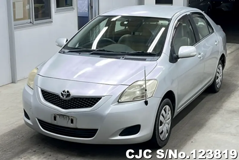 2010 Toyota / Belta Stock No. 123819