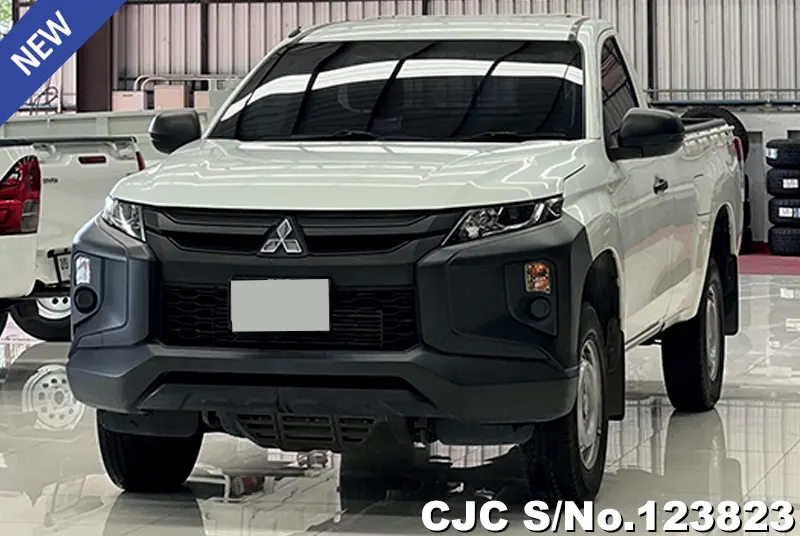 Mitsubishi Triton in White for Sale Image 3