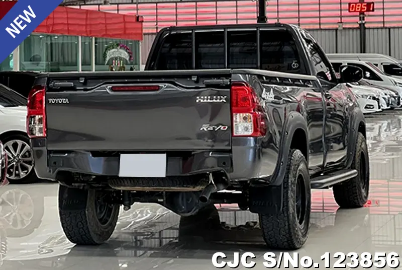 Toyota Hilux in Gray for Sale Image 2