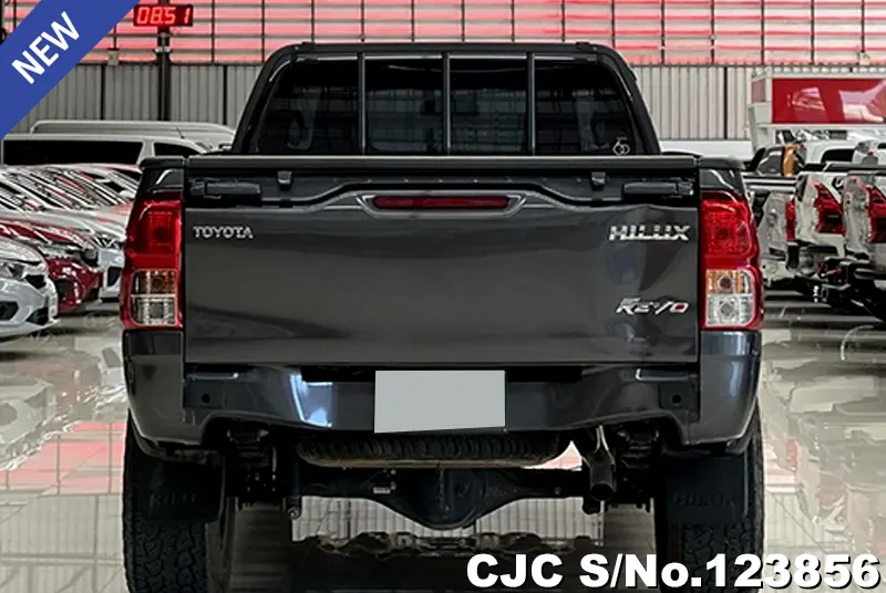 2022 Toyota / Hilux / Revo Stock No. 123856