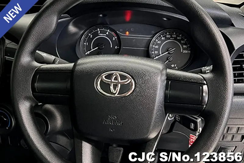 2022 Toyota / Hilux / Revo Stock No. 123856