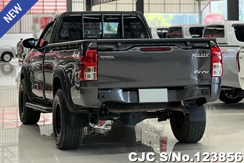 2022 Toyota / Hilux / Revo Stock No. 123856