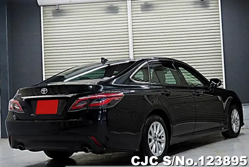 2019 Toyota / Crown Stock No. 123895