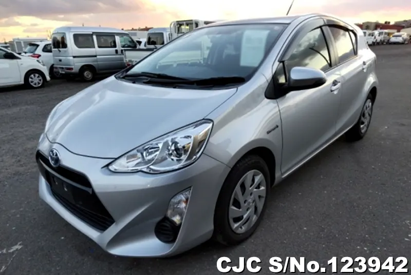 2015 Toyota / Aqua Stock No. 123942