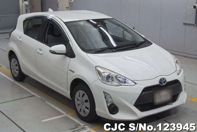 2015 Toyota / Aqua Stock No. 123945