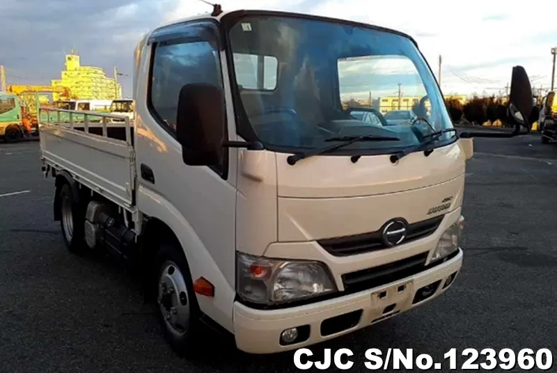 2015 Hino / Dutro Stock No. 123960