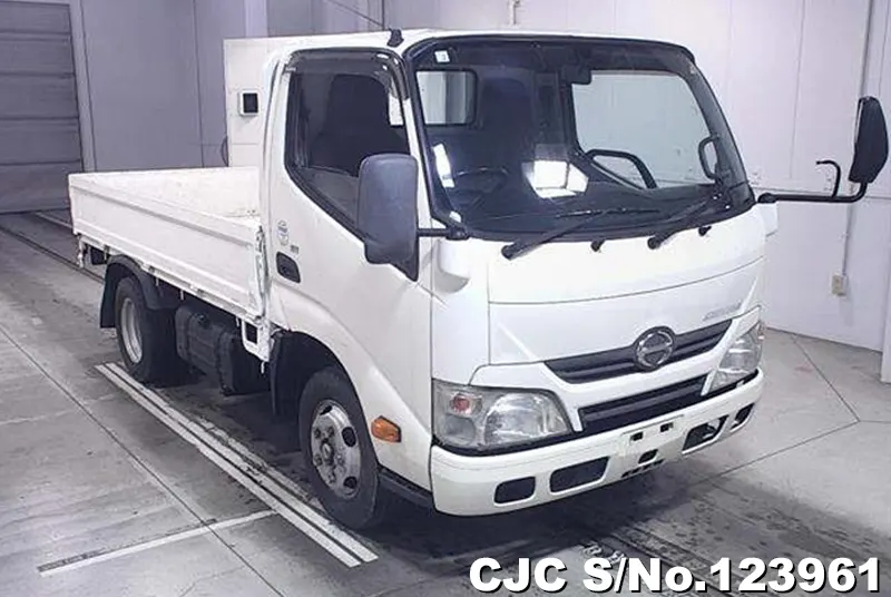 Hino / Dutro 2015