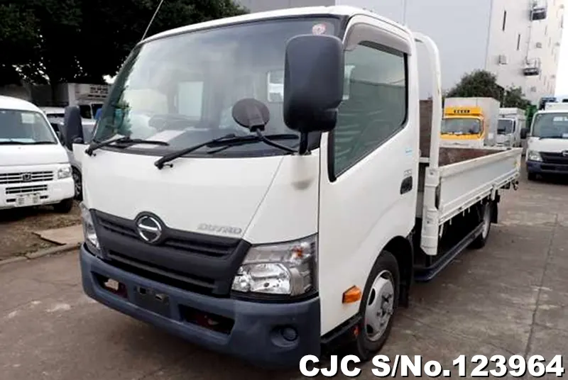 Hino / Dutro 2017