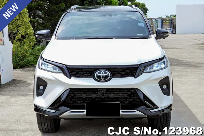 2020 Toyota / Fortuner Stock No. 123968