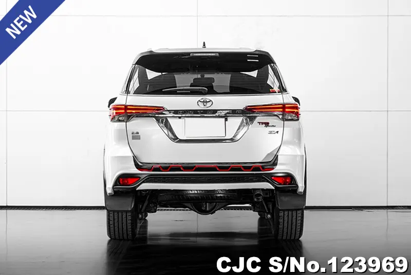 2016 Toyota / Fortuner Stock No. 123969