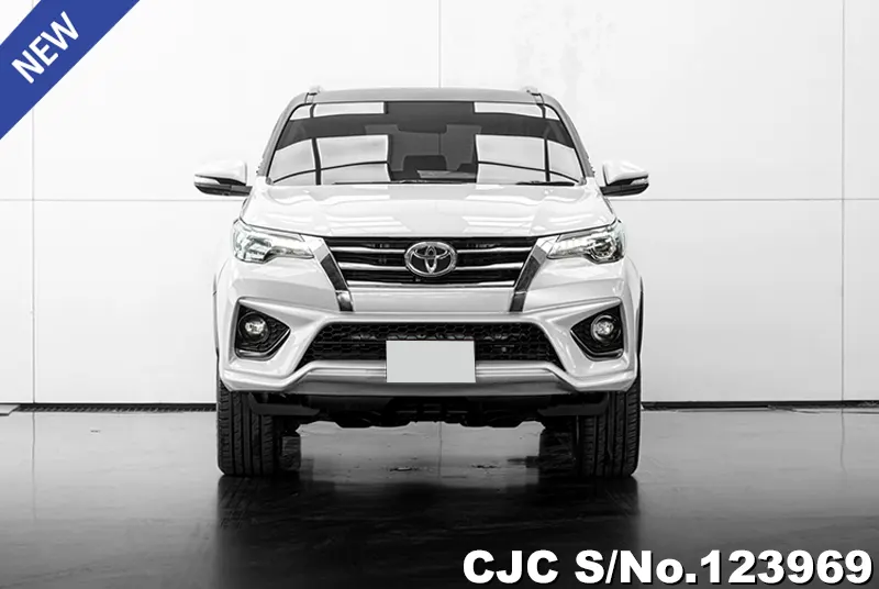 2016 Toyota / Fortuner Stock No. 123969