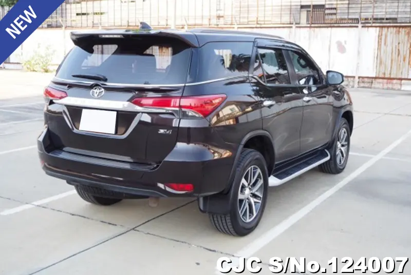 2018 Toyota / Fortuner Stock No. 124007