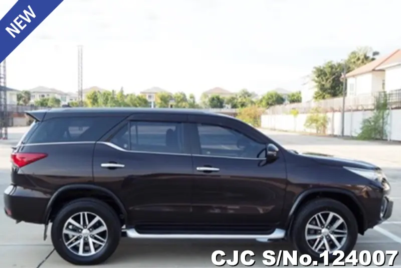 2018 Toyota / Fortuner Stock No. 124007