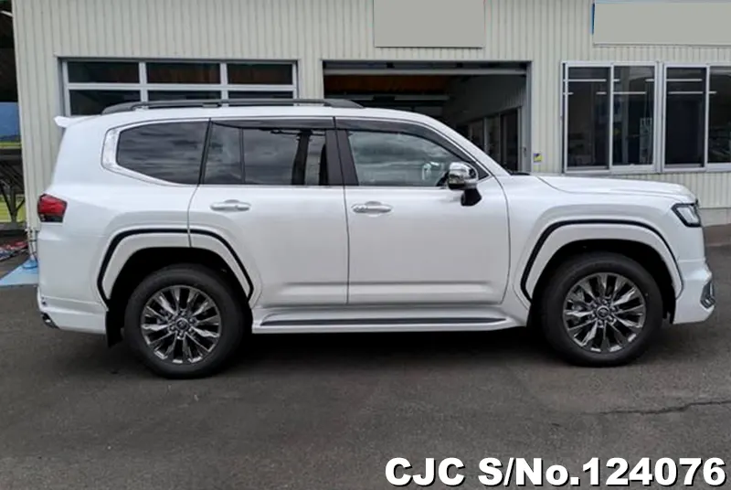 2024 Toyota / Land Cruiser Stock No. 124076