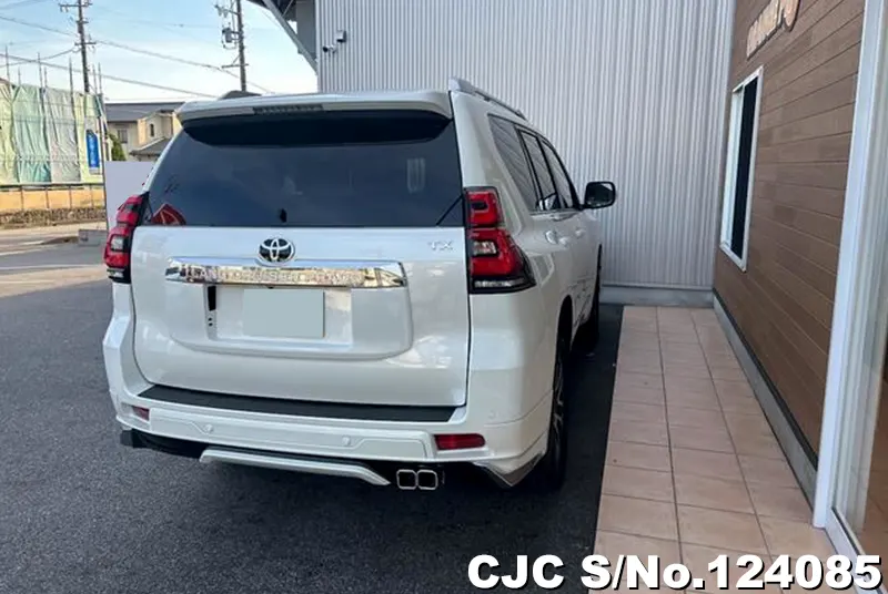 2023 Toyota / Land Cruiser Prado Stock No. 124085