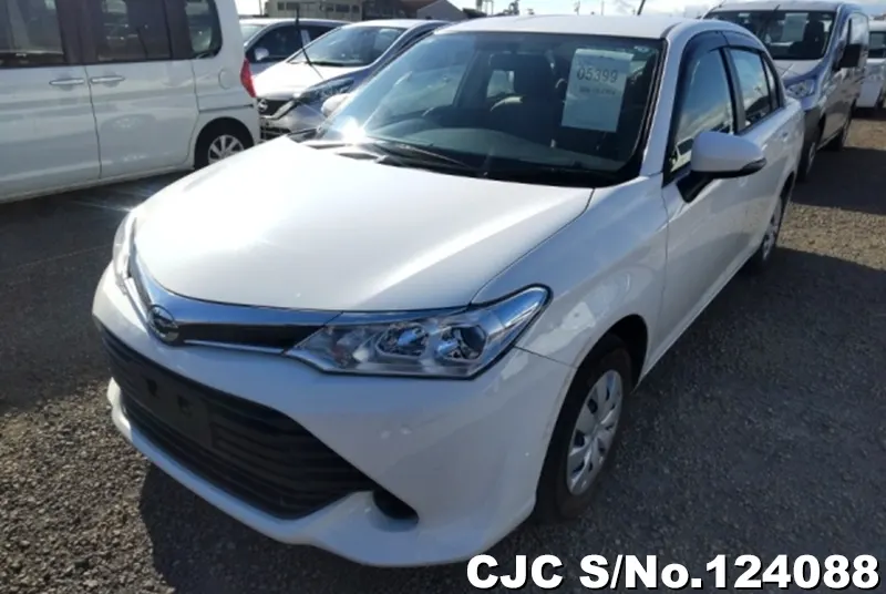 2015 Toyota / Corolla Axio Stock No. 124088