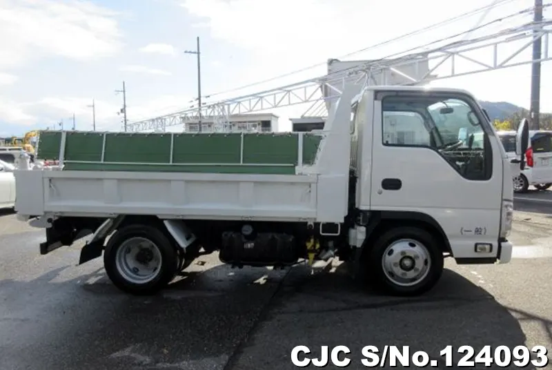 2017 Isuzu / Elf Stock No. 124093