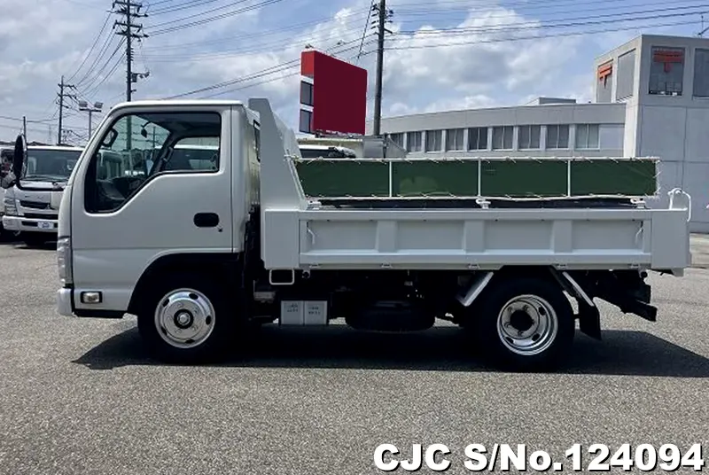 2017 Isuzu / Elf Stock No. 124094