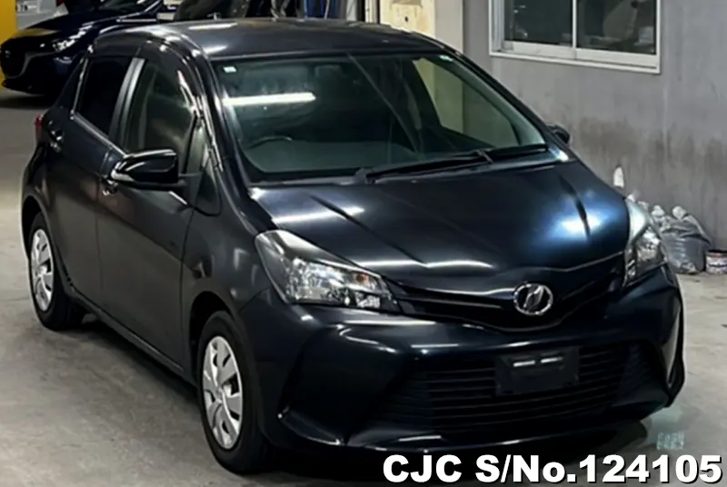 2015 Toyota / Vitz Stock No. 124105