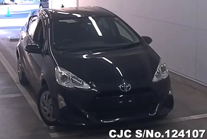 2015 Toyota / Aqua Stock No. 124107