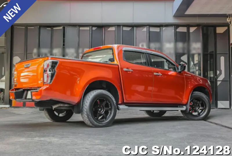 Isuzu D-Max in Orange for Sale Image 2