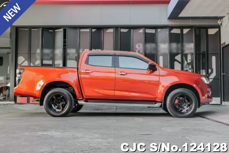 Isuzu D-Max in Orange for Sale Image 4