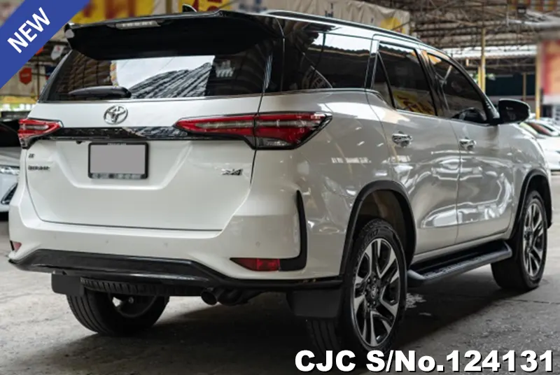 2021 Toyota / Fortuner Stock No. 124131