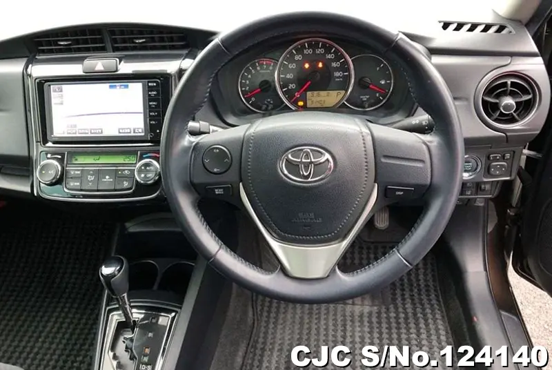 2015 Toyota / Corolla Axio Stock No. 124140