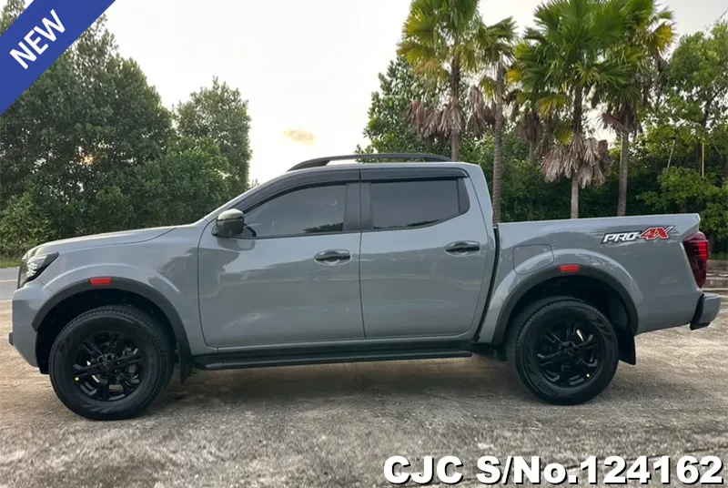 Nissan Navara in Stealth Grey for Sale Image 7