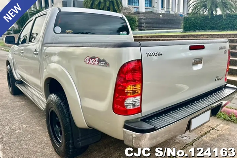 Toyota Hilux in Silver for Sale Image 1