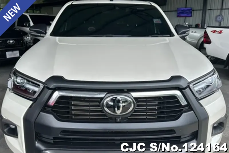 Toyota Hilux in White for Sale Image 3