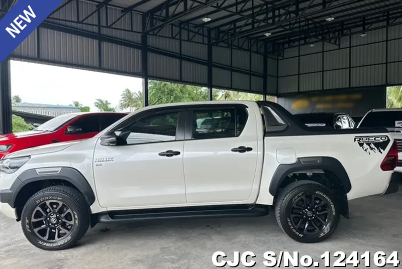 Toyota Hilux in White for Sale Image 5