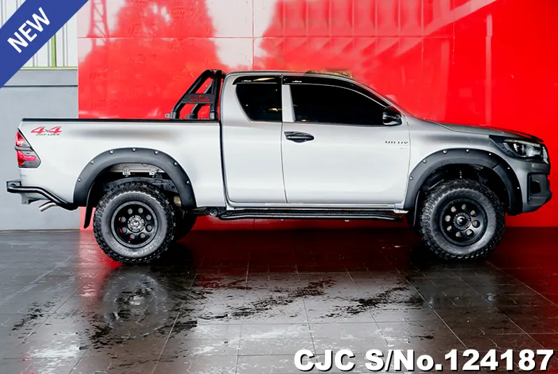 2018 Toyota / Hilux / Revo Stock No. 124187