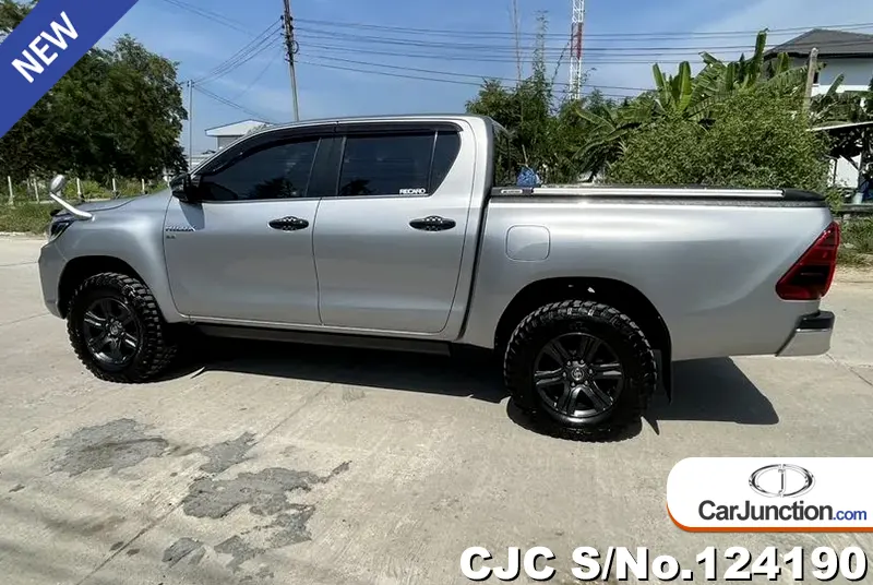 2019 Toyota / Hilux / Revo Rocco Stock No. 124190