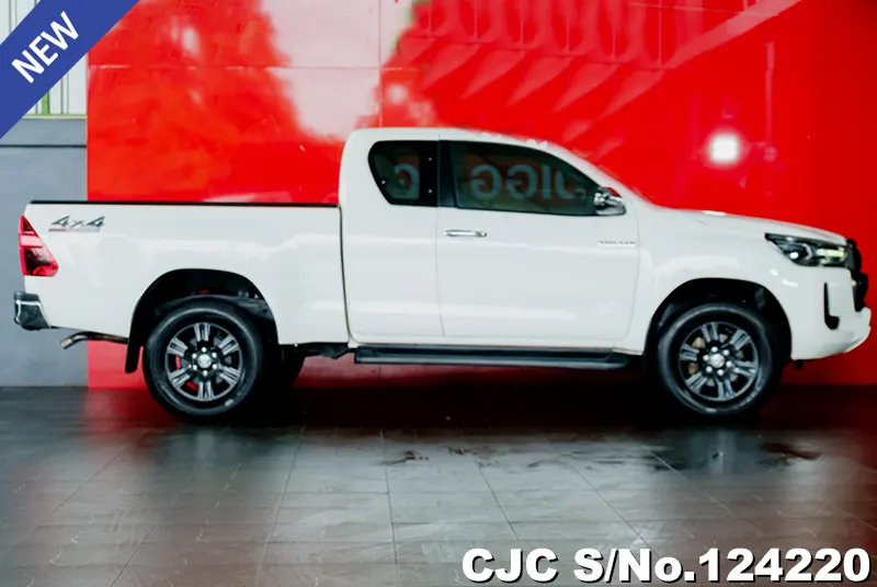 2021 Toyota / Hilux / Revo Stock No. 124220