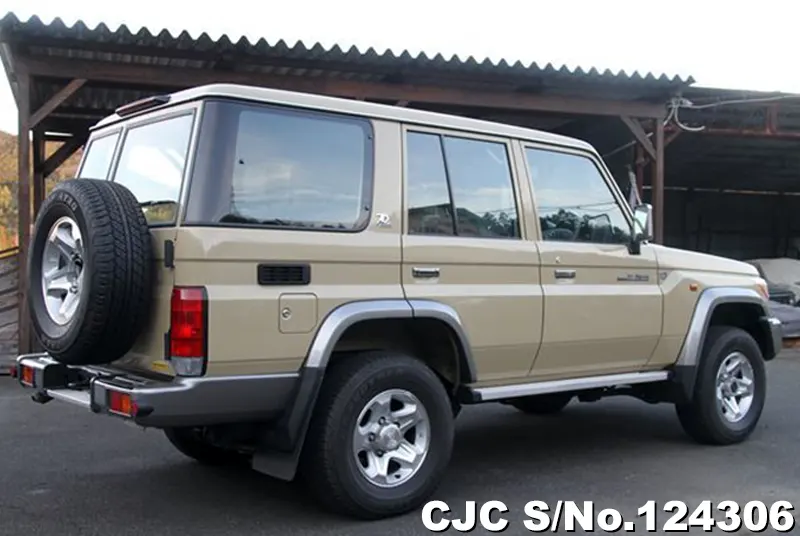 2015 Toyota / Land Cruiser Stock No. 124306