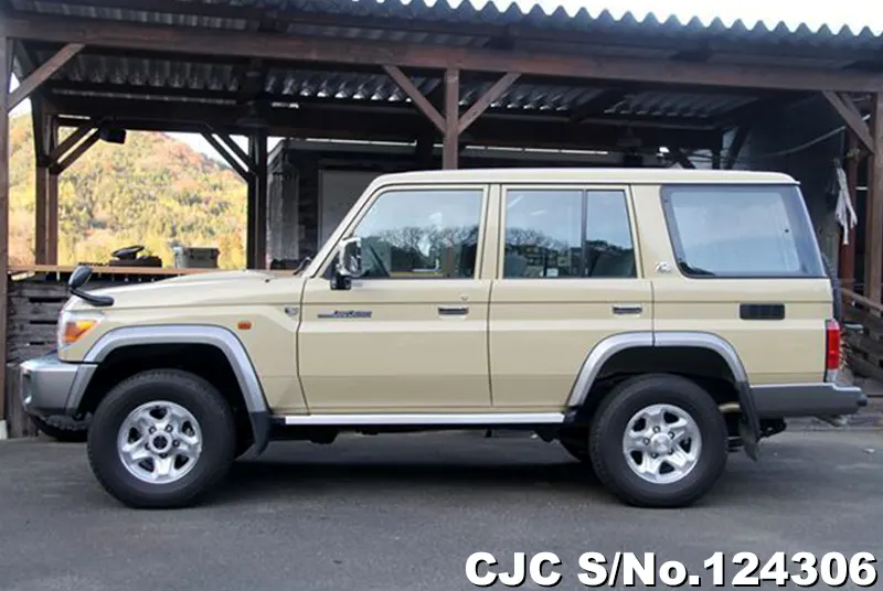 2015 Toyota / Land Cruiser Stock No. 124306