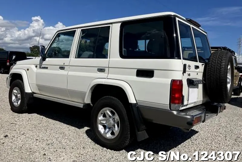 2015 Toyota / Land Cruiser Stock No. 124307