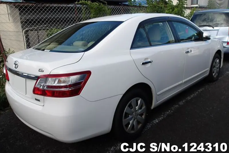 2015 Toyota / Premio Stock No. 124310