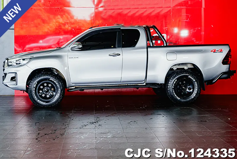 2019 Toyota / Hilux / Revo Stock No. 124335