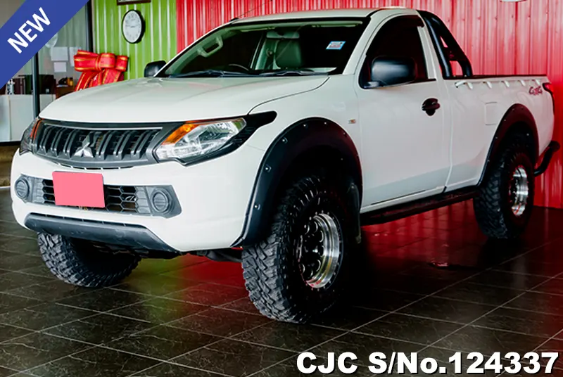 Mitsubishi Triton in White for Sale Image 0