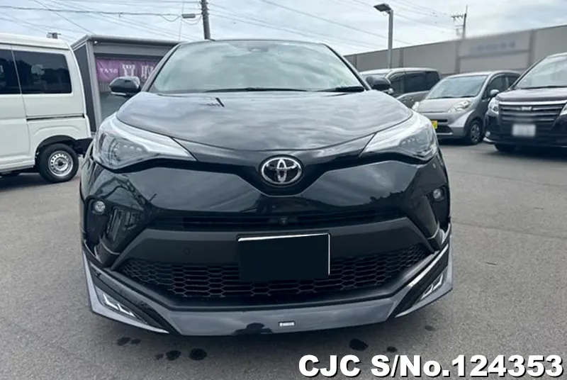 2023 Toyota / C-HR Stock No. 124353